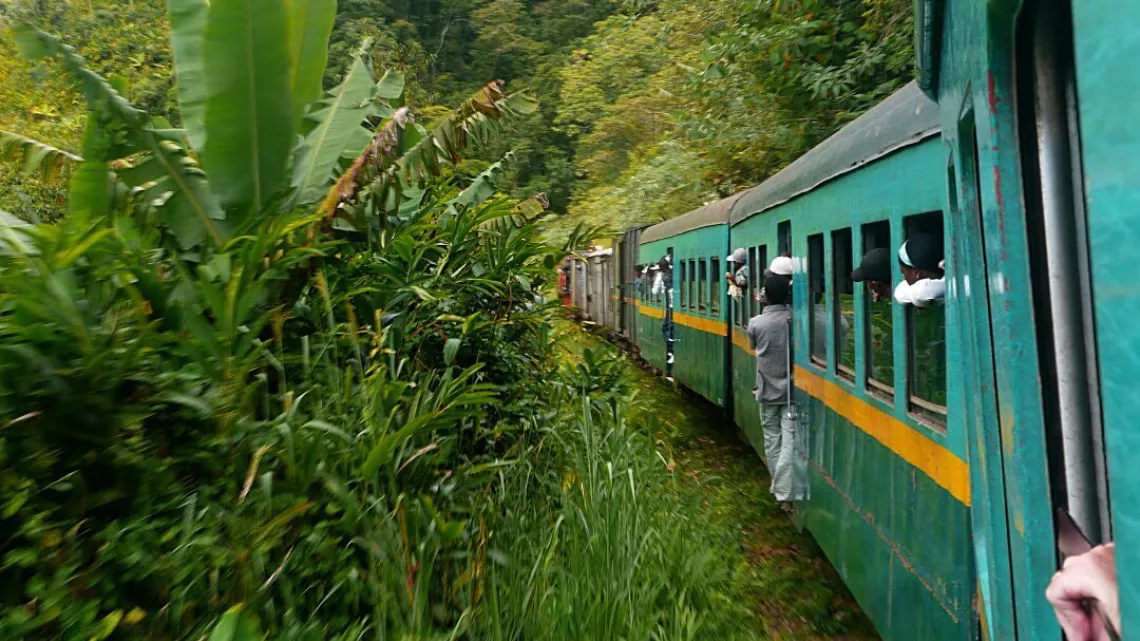 MADAGASCAR, LE PETIT TRAIN DES HAUTES TERRES