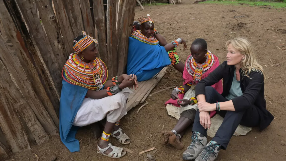 ESTELLE LEFEBURE CHEZ LES SAMBURU