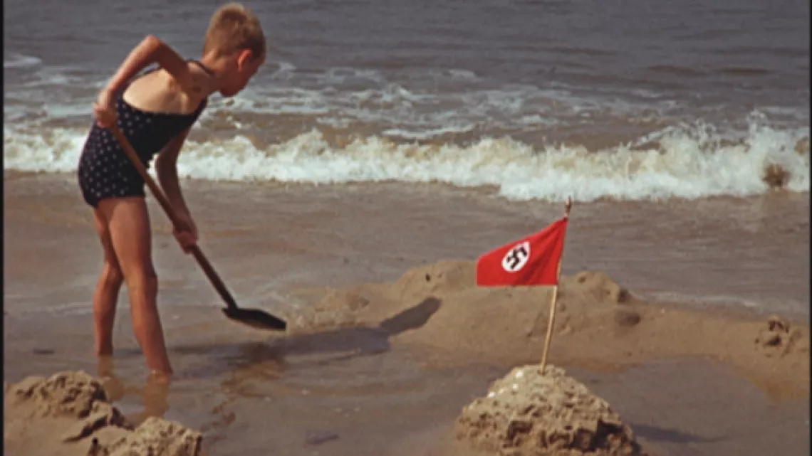 Un documentaire exceptionnel Une plongée intime et bouleversante dans la vie quotidienne des Allemands du Troisième Reich.