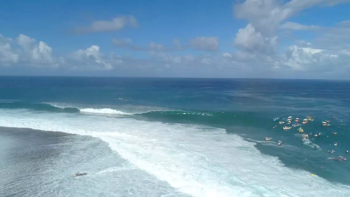 À la recherche de Teahupo'o