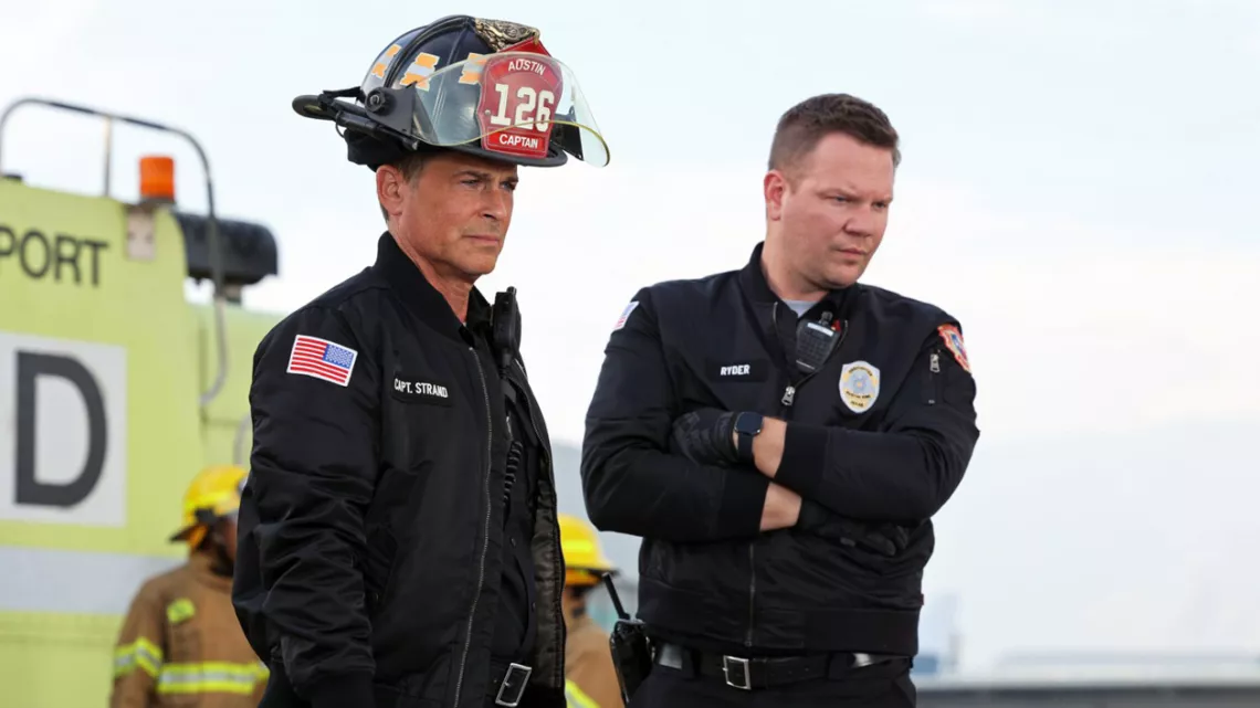 Copyright Fox Stars Jim Parrack, Rob Lowe Serie 9-1-1 : Lone Star - Saison 2