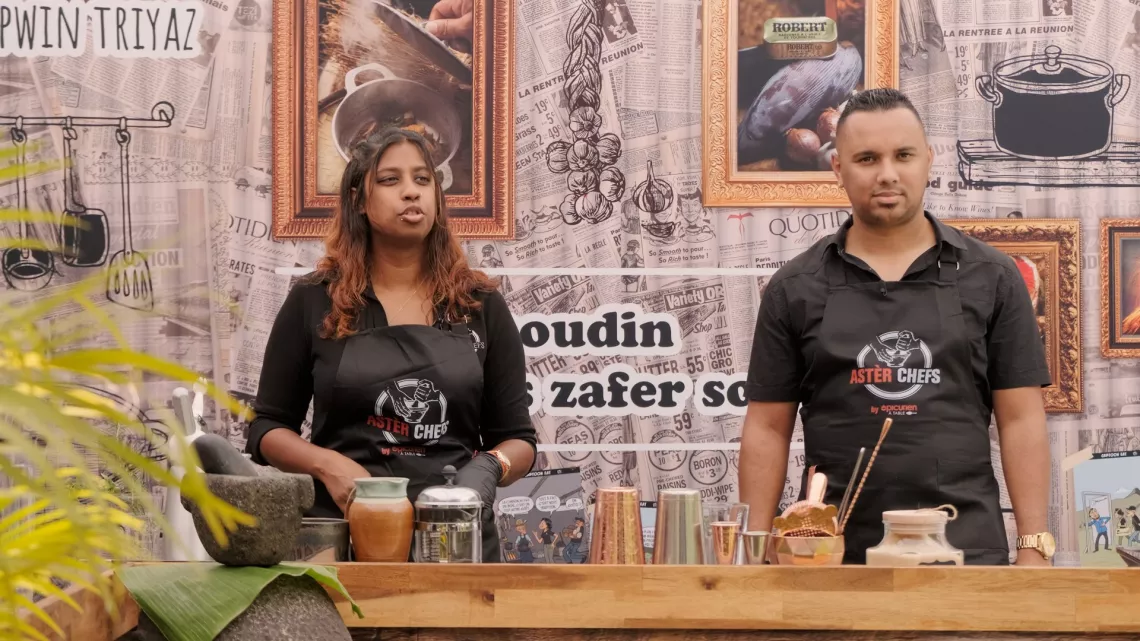 Astèr Chefs by Épicurien à Table est de retour sur Réunion la 1ère pour une 3ème saison !  Votre rendez-vous culinaire quotidien fait peau neuve et vous propose de suivre à tour de rôle des duos de Chefs Péi.