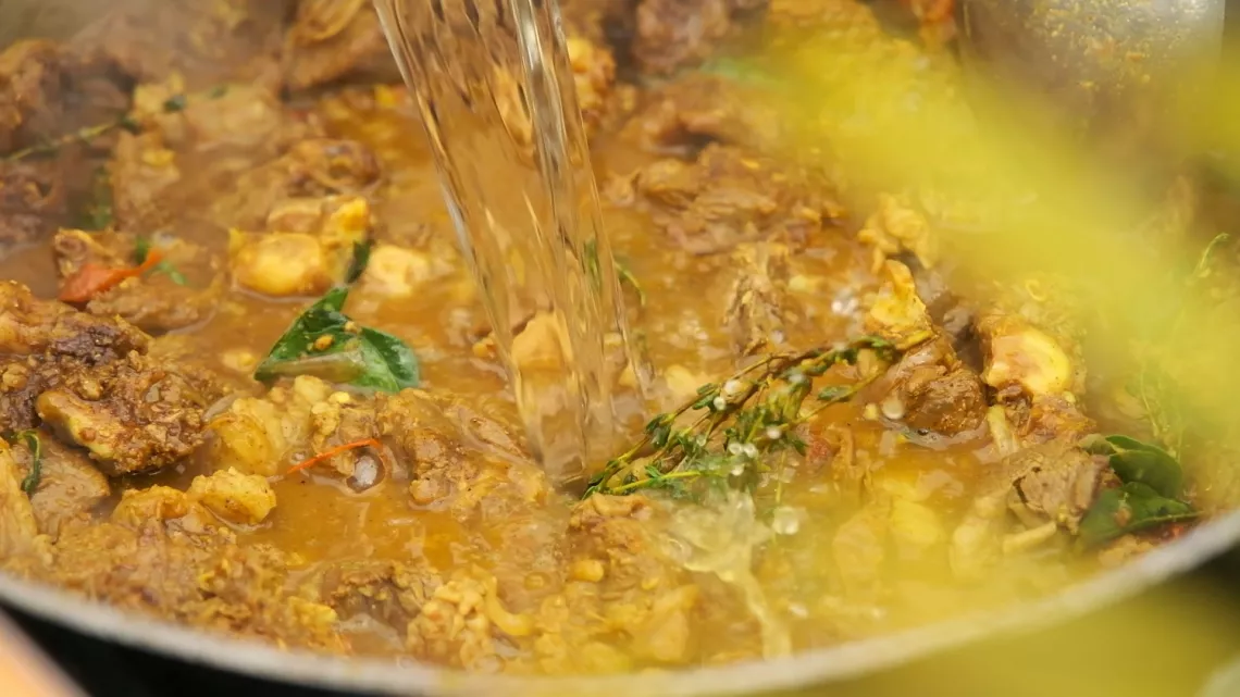 Astèr Chefs by Épicurien à Table est de retour pour une 3ème saison sur Réunion la 1ère!  Votre rendez-vous culinaire quotidien fait peau neuve et vous propose de suivre à tour de rôle des duos de Chefs Péi.