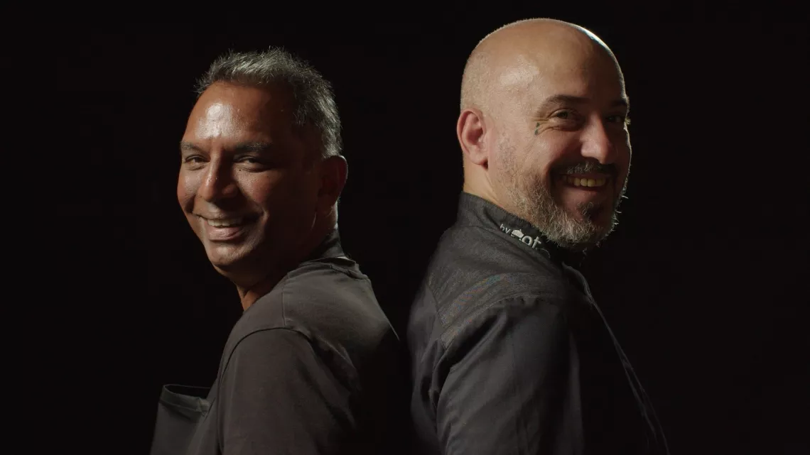 Astèr Chefs by Épicurien à Table est de retour pour une 3ème saison sur Réunion la 1ère!  Votre rendez-vous culinaire quotidien fait peau neuve et vous propose de suivre à tour de rôle des duos de Chefs Péi.