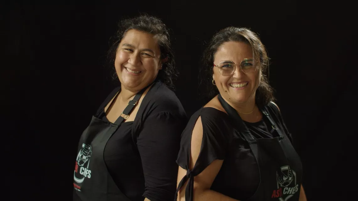 Astèr Chefs by Épicurien à Table est de retour pour une 3ème saison sur Réunion la 1ère!  Votre rendez-vous culinaire quotidien fait peau neuve et vous propose de suivre à tour de rôle des duos de Chefs Péi.
