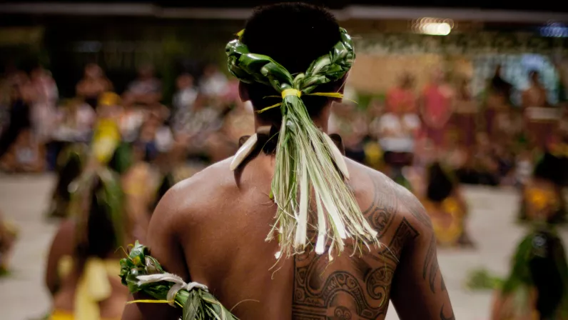 Motu Haka,  le combat des îles Marquises - Danseur Marquisien Ö Fatu Iva ∏ Christophe Trarieux