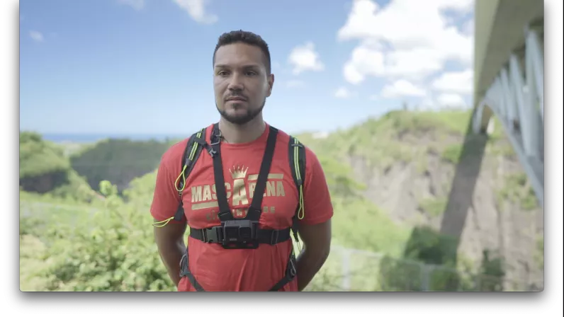 MASCARENA, L’ILE INTENSE Le 1er jeu d’aventure 100% réunionnais 3 candidats, 1 gagnant 1 objectif, venir en aide à des associations caritatives  1 décor naturel, l’Ile Intense  Chaque émission se déroulera dans une commune différente de l’île, emmenée par le Game Master, Tony Boyer