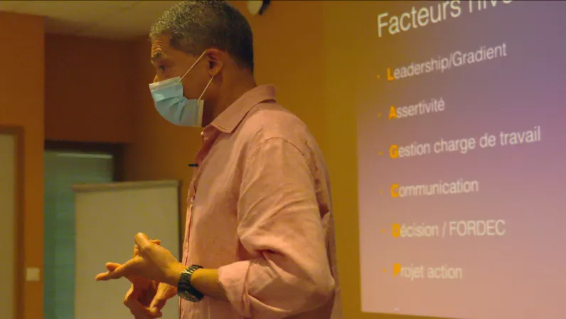 Documentaire : il y a un chirurgien dans l'avion