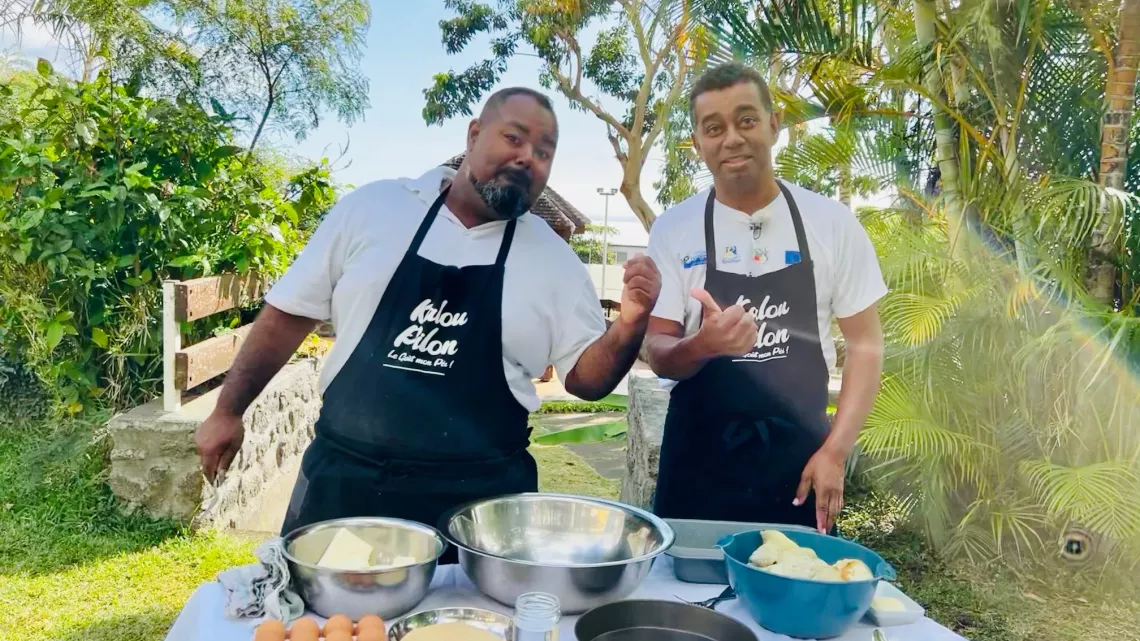 KALOU PILON  S3  Episode 3 Cette semaine, Jacky et Olivier mettent   le cap vers l'ouest. Ils cuisineront avec des Dalonnes mais pas n'importe lesquelles celles de l'Académie des Dalons du Bernica. Au menu, quiche aux légumes, civet coq, carri camarons et gâteau patates