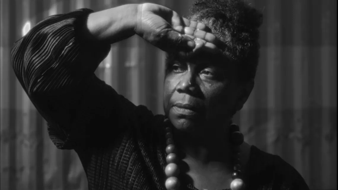 	Kalou : Un court-métrage réunionnais signé par le talentueux Robert Parker, en collaboration avec Sergio Grondin. Une œuvre captivante par sa sensibilité artistique et sa profonde connexion à la culture réunionnaise.