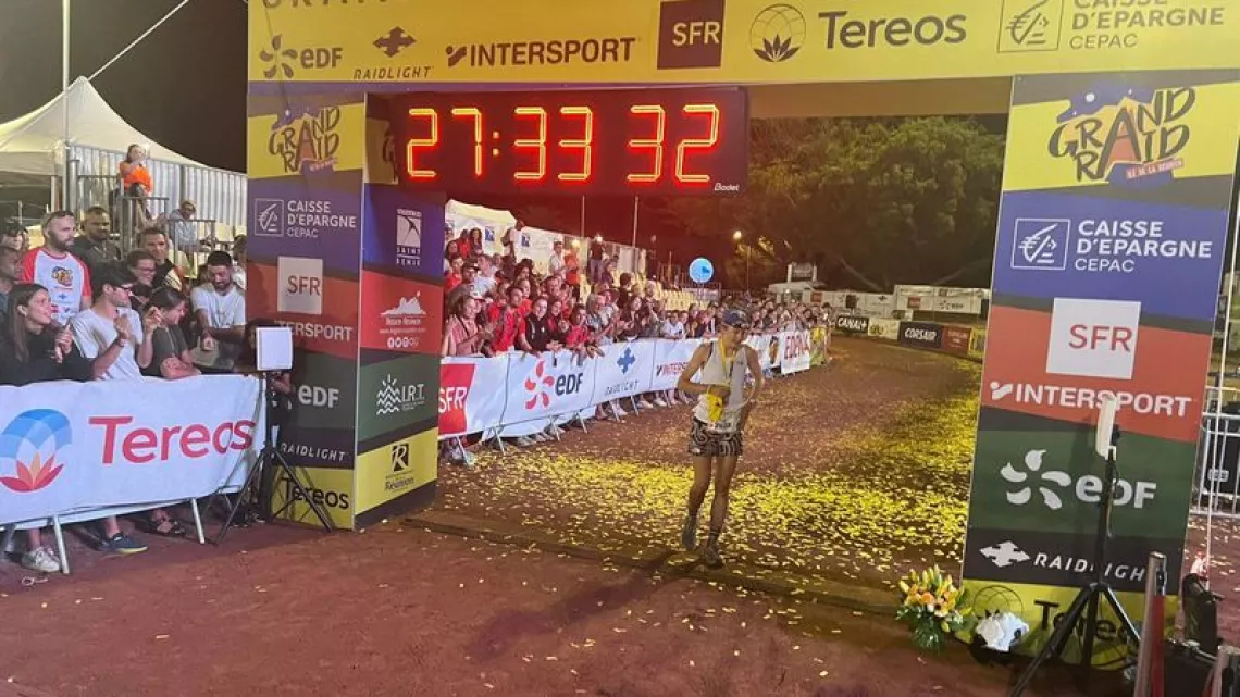 Grand raid 2024 #Direct @Reunionla1ere – Télé –radio – la1ere.fr   Une manifestation et un défi sportif hors du commun à vivre en direct sur Réunion la 1ère Du 17 au 18 octobre 2024, Réunion la 1ère va vibrer au rythme DE L’ENERGIE DU GRAND RAID Le rendez-vous incontournable des passionnés de l’Ultra-Trail et des amoureux de notre île. C’est le dépassement de soi qui sublime ce sport à l’état brut !   Pour assurer une couverture optimale des 5 courses de cette 32ème édition, •	La Diagonale des Fous, 175 km 