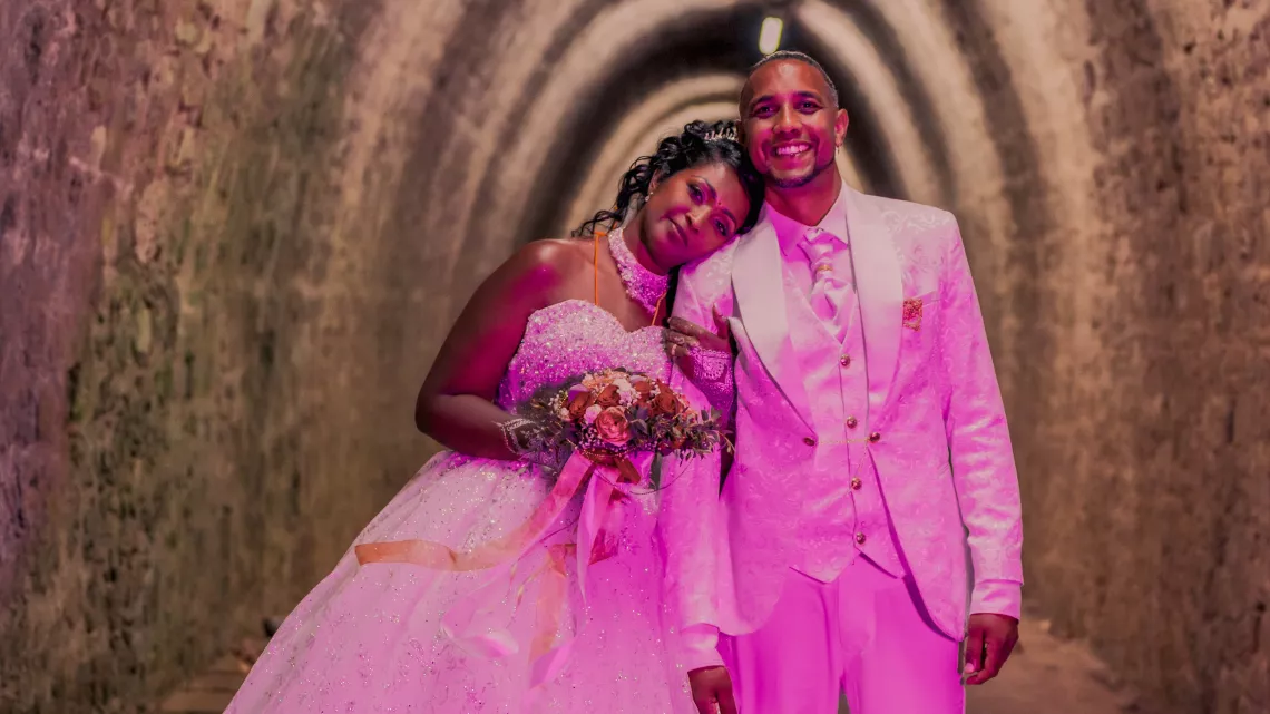 Ce soir, Rocaya nous invite au mariage de  Laurencia et Brice et c'est l’occasion de fêter la Saint-Valentin sous le signe de l'amour, de la passion et du romantisme selon les traditions tamoules. L' émotion est au rendez-vous 