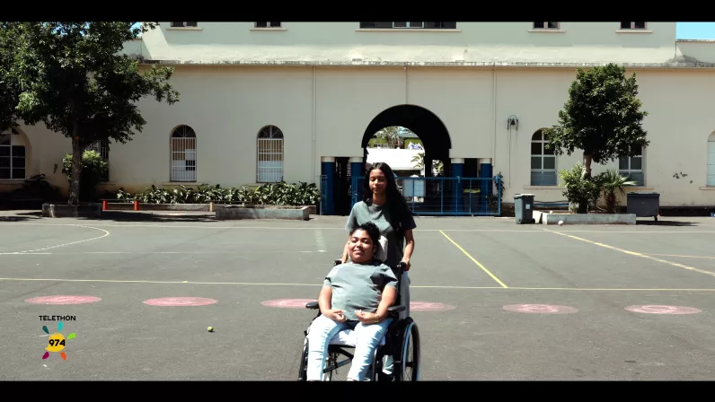 La Télé : Appels aux dons, des témoignages forts avec Dr François Cartault La Radio : Sans Tabou , Spécial Téléthon avec Léa Euphrosine