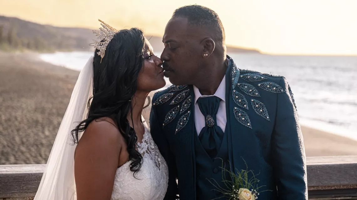 Vendredi 21 février 2025 @Reunionla1ère, Rocaya nous invite au mariage de  Lorinda  etThierry. Pour eux la magie de l’amour a opéré sur le plus beau  balcon de notre île : Le Maïdo  