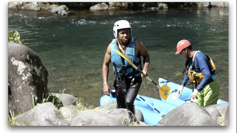 MASCARENA, L’ILE INTENSE Le 1er jeu d’aventure 100% réunionnais 3 candidats, 1 gagnant 1 objectif, venir en aide à des associations caritatives  1 décor naturel, l’Ile Intense  Chaque émission se déroulera dans une commune différente de l’île, emmenée par le Game Master, Tony Boyer
