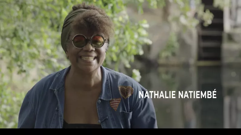 Et si le maloya, la musique emblématique de La Réunion, se conjuguait au féminin ? Au gré de quatre portraits croisés, depuis leur île, les artistes Nathalie Natiembé, Christine Salem, Kaloune et Dilo (Eat My Butterfly), quatre héroïnes, quatre femmes charismatiques et libres, font bouger les lignes de la musique et celles de de la société créol