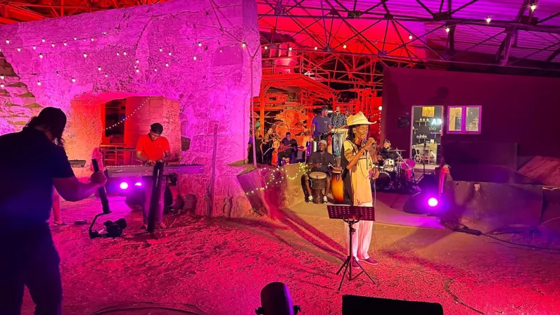 An ti Kantik avec Robert Mavounza