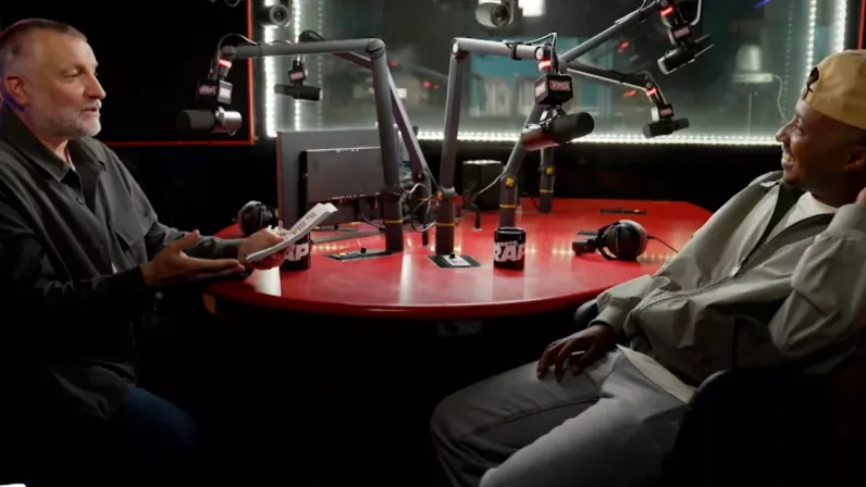 Planète rap accueille l'artiste Soprano . Dans le studio mythique de Skyrock il était venu défendre son  album “Freedom” et enchaînera les live.
