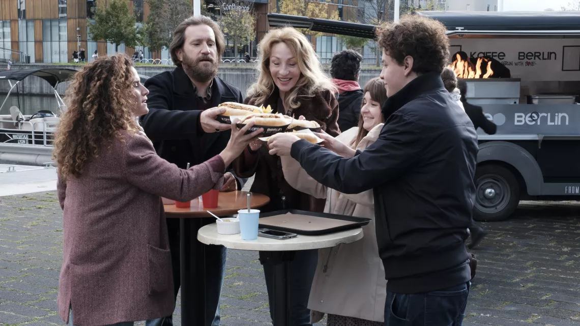 © Nicolas ROBIN - FTV - SCARLETT PRODUCTION