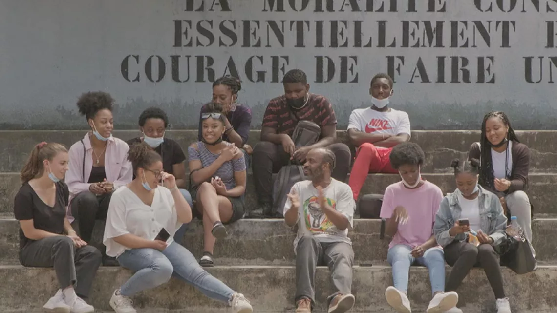 Cahier d’un retour en langue natale © 13 Productions