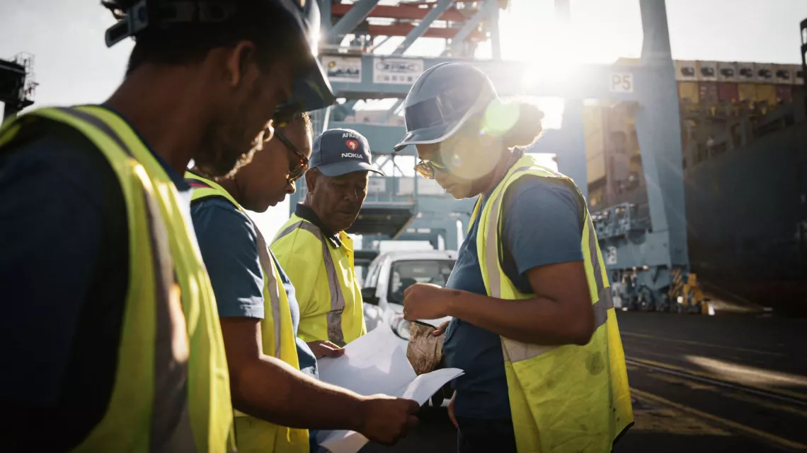 Quai des Brunes, femmes dockers de La Réunion