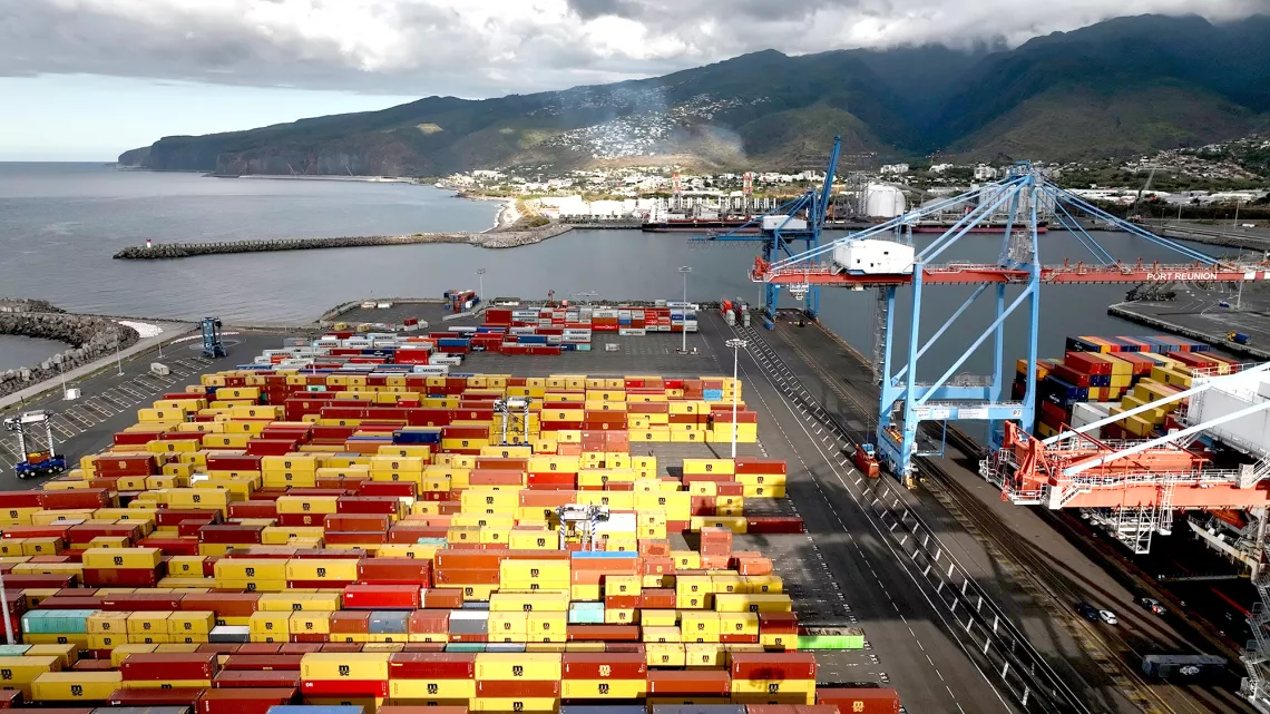 Quai des Brunes, femmes dockers de La Réunion