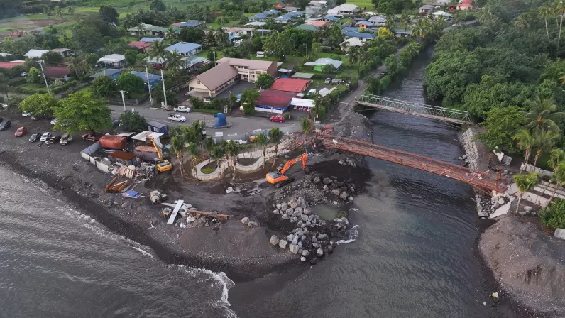 TEAHUPO’O, DERRIÈRE LA VAGUE OLYMPIQUE © Zeta Productions