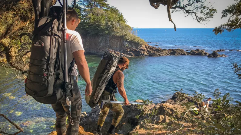 TOA HUNTER GATHERER ©Julian Arahanga