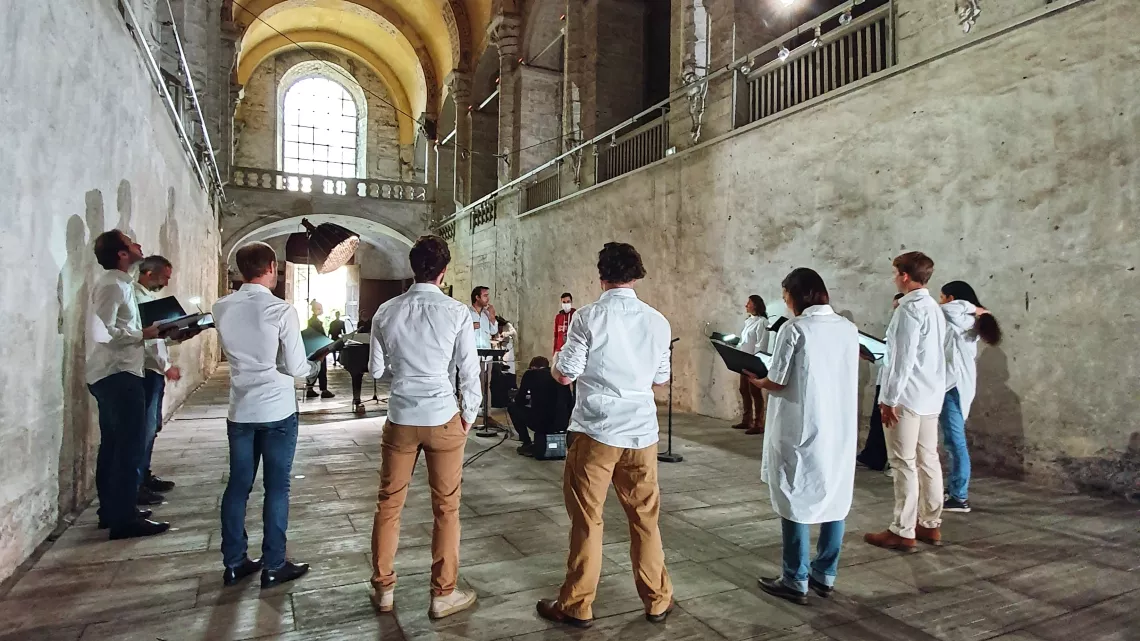 Yael Naim et l'ensemble Zene 2_Abbaye du Ronceray.jpeg