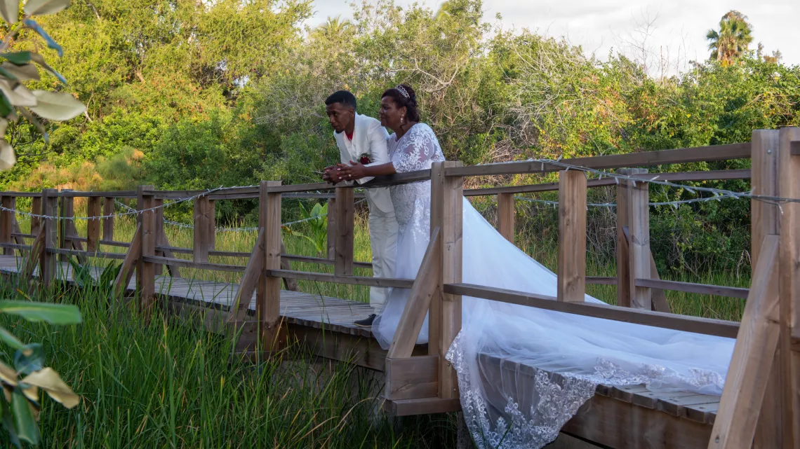 6 mariages et un témoin privilégié, Rocaya ! Le plus beau jour de leur vie en compétition sur Réunion la 1ère ! Épisode 2 : cette semaine, Rocaya nous convie aux noces de Béatrice et de Josué 