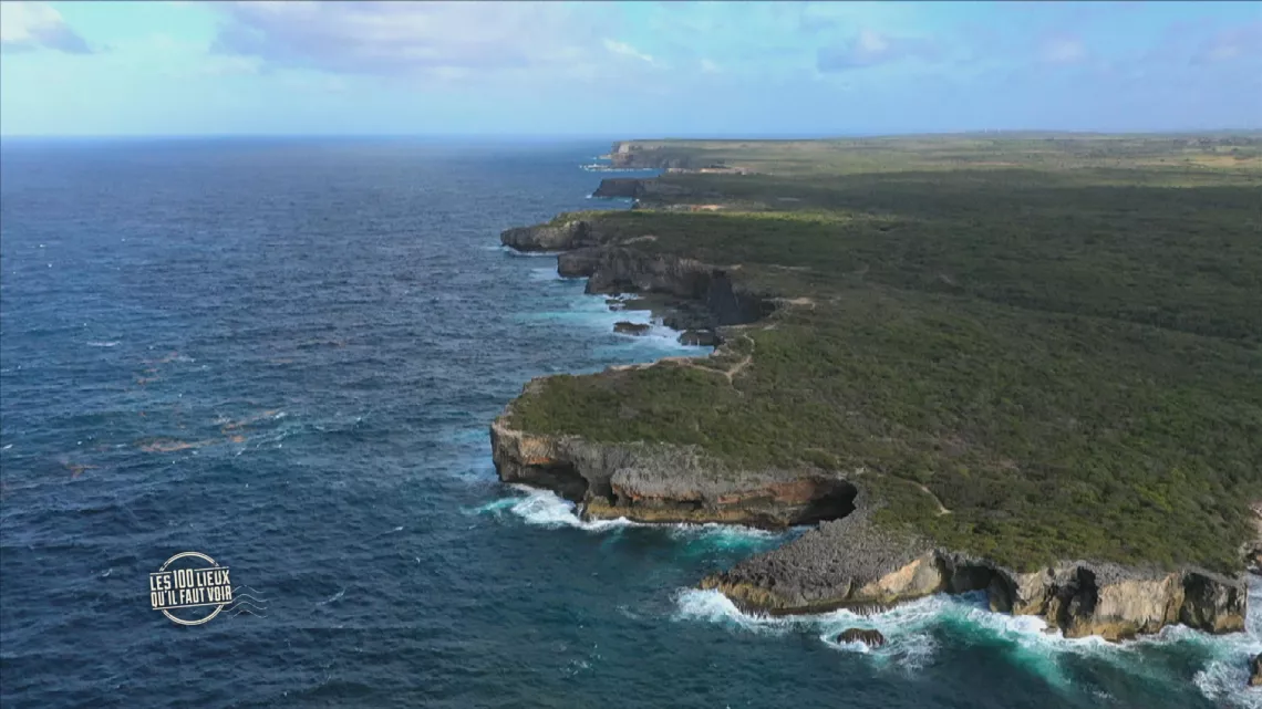 LA GUADELOUPE, DE LA SOUFRIERE A MARIE-GALANTE © Morgane production