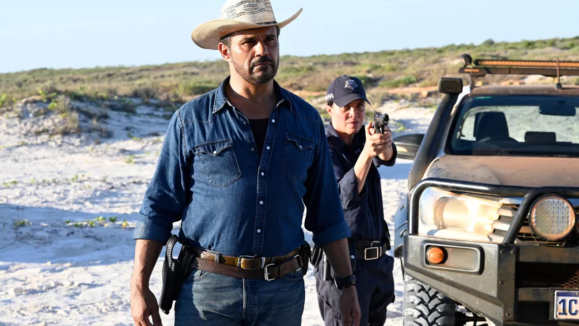 MYSTERY ROAD S02