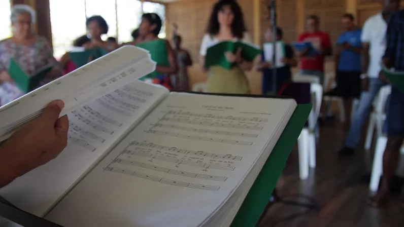 LA REUNION EN PLEIN CHOEUR