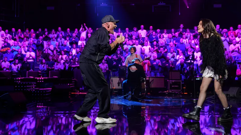 Taratata 100% live, Gaëtan Roussel et Rori