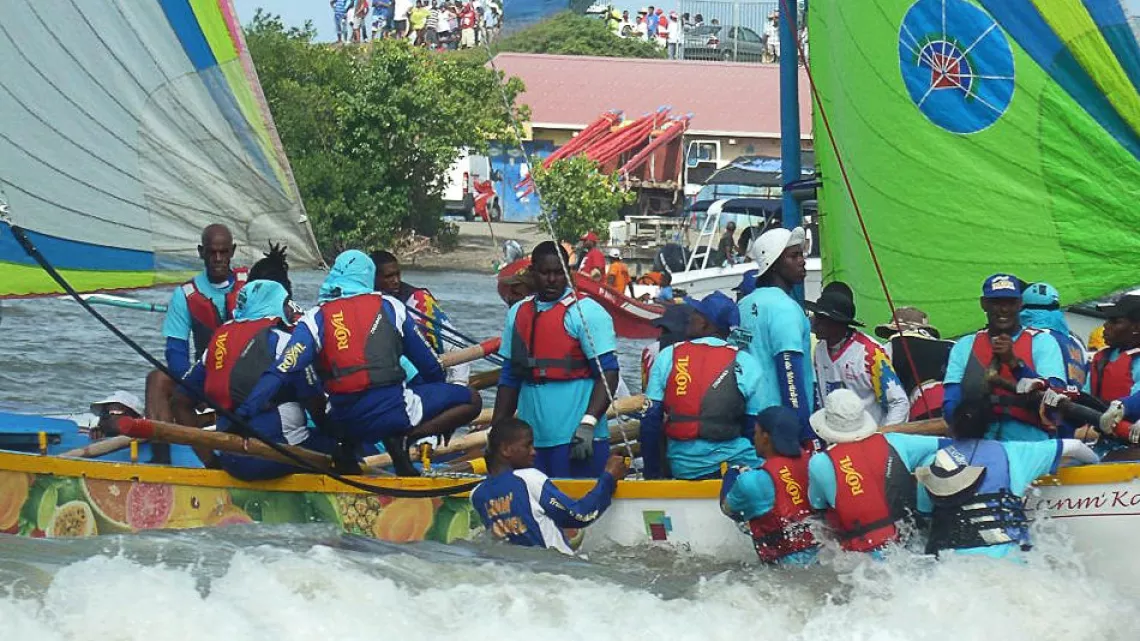 TOUR DE LA MARTINIQUE DES YOLES RONDES