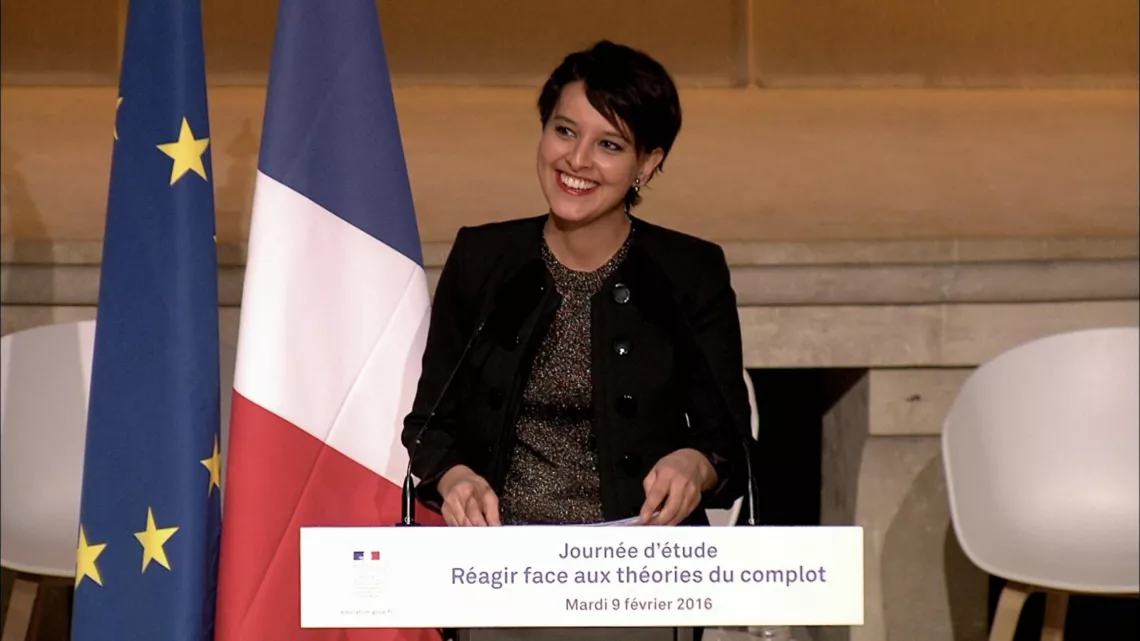 © UN MONDE MEILLEUR NOTRE HISTOIRE EST POLITIQUE