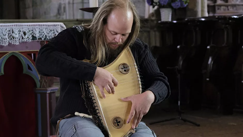 Julian, luthier Julian, luthier