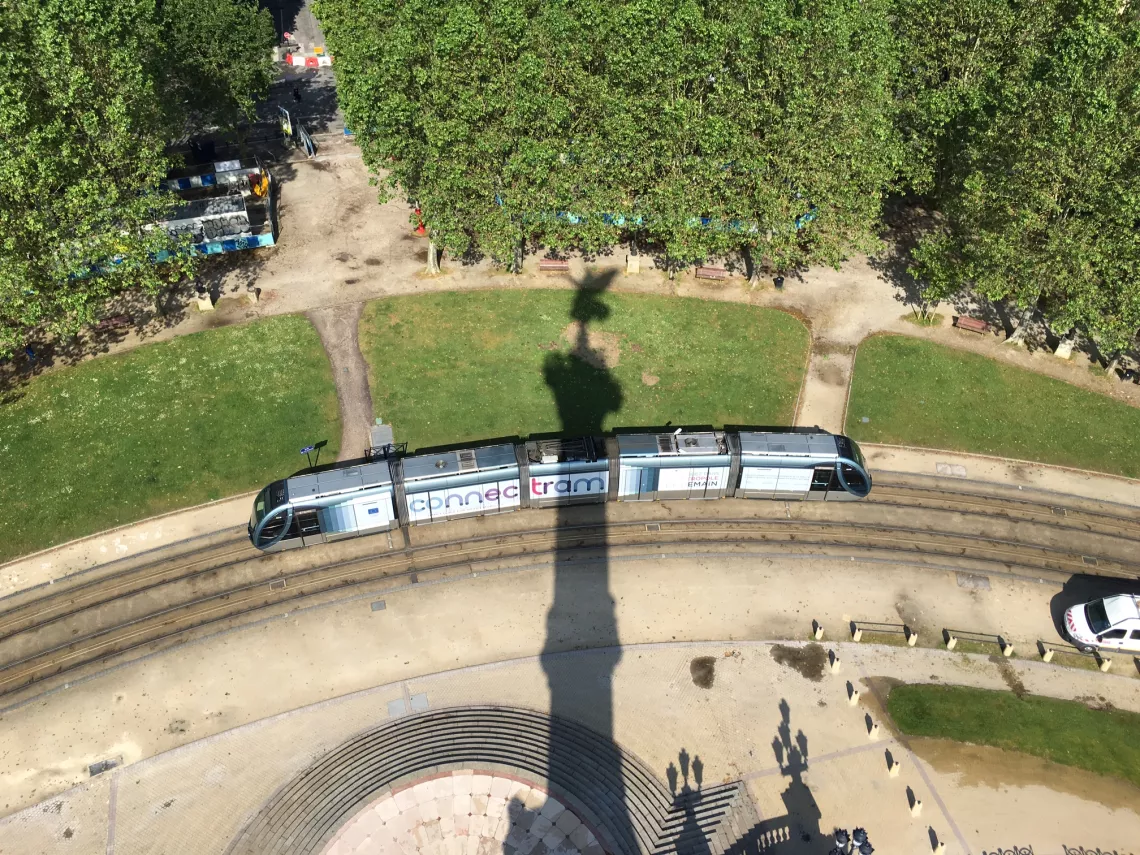 Tram aux Quinconces