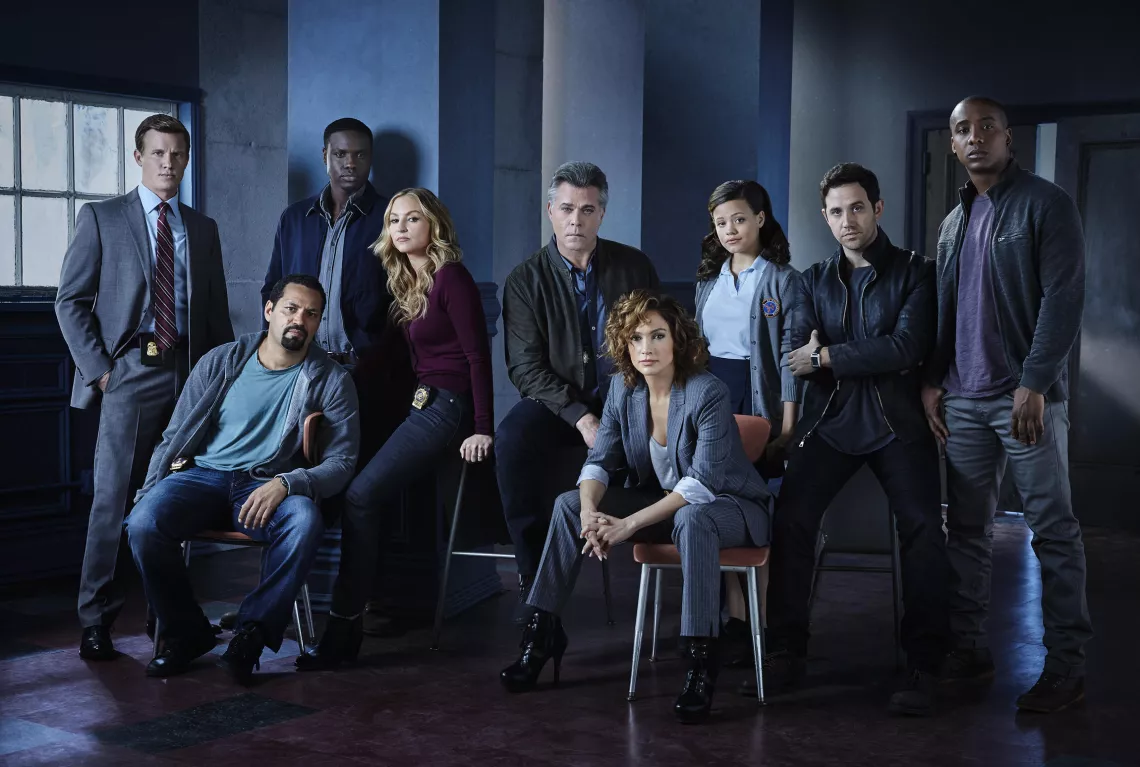 Copyright (c) 2016 Universal Television LLC All rights reserved - photographe : Jeff Riedel/NBC SHADES OF BLUE : UNE FLIC ENTRE DEUX FEUX