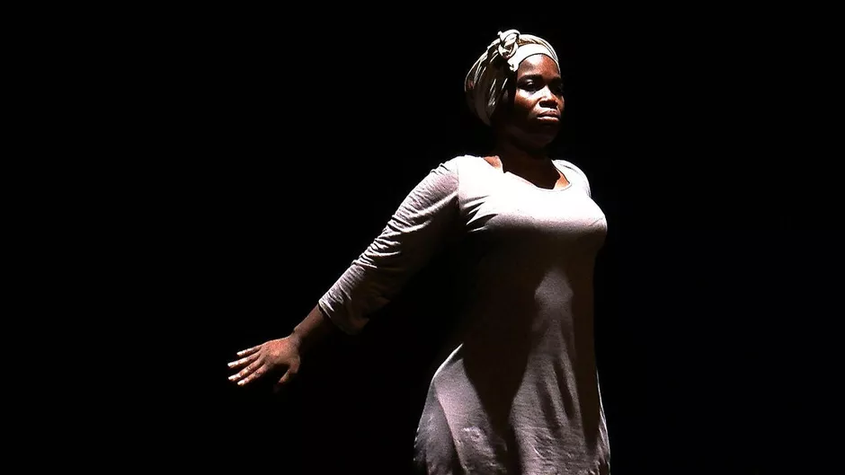 FEMMES D'OUTRE-MER FEMMES D'OUTRE-MER : LA DIVA DU PAVE ET ON T'APELLE VENUS