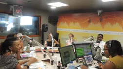 LES PROGRAMMES DE LA RADIO Emission de radio @service communicationGpe 1ère