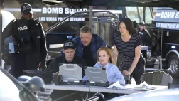 © 2015 CBS Broadcasting, Inc. All Rights Reserved LES EXPERTS LAS VEGAS - SAISON 16