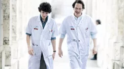 © 31 Juin Films / France 2 Cinéma Vincent LACOSTE (Benjamin), Reda KATEB (Abdel) dans le film HIPPOCRATE