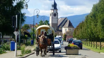 Sacré village ! / (c) Marc Duployer