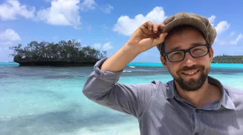 SERIAL TOURIST - S02