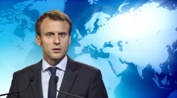 E Macron
