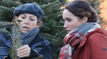 Marie-Sophie lacarrau et une productrice de sapins du Morvan