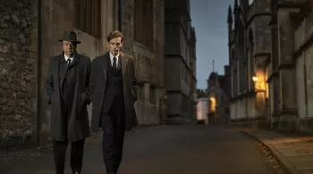 Photo de Roger Allam et Shaun Evans extraite du premier épisode de la saison 4 des Enquêtes de Morse