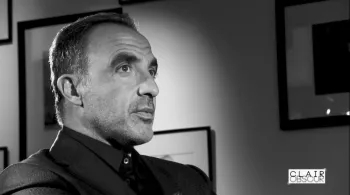 CLAIR OBSCUR avec NIKOS ALIAGAS