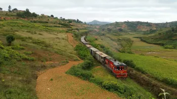 MADAGASCAR, LE PETIT TRAIN DES HAUTES TERRES